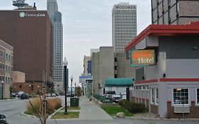 Econo Lodge Downtown Omaha Ne